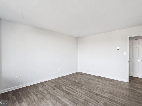 4600 S Four Mile Run Drive 613, Arlington VA 22204