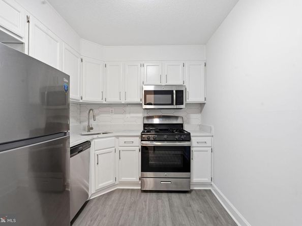 4600 S Four Mile Run Drive 613, Arlington VA 22204