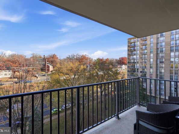 4600 S Four Mile Run Drive 613, Arlington VA 22204