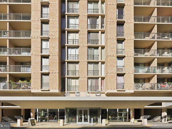 4600 S Four Mile Run Drive 613, Arlington VA 22204