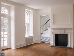 422 W Chestnut Hill Avenue, Philadelphia PA 19118