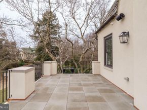 422 W Chestnut Hill Avenue, Philadelphia PA 19118