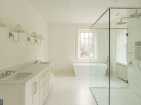 422 W Chestnut Hill Avenue, Philadelphia PA 19118