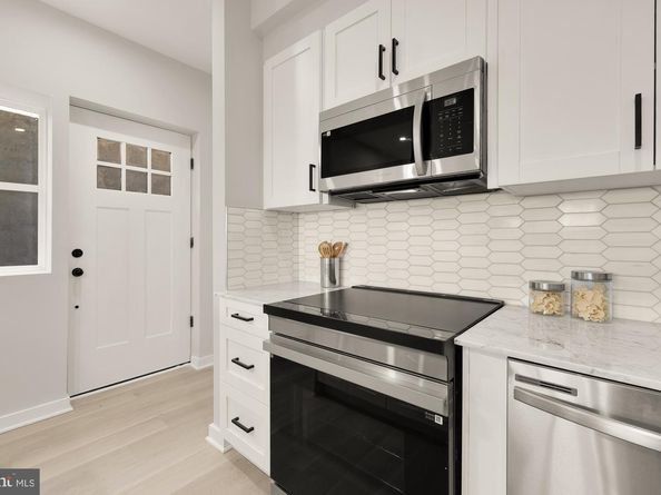 2606 41st Street NW 1, Washington DC 20007