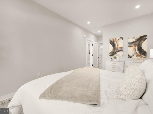 2606 41st Street NW 1, Washington DC 20007