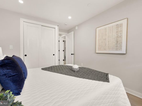 2606 41st Street NW 1, Washington DC 20007