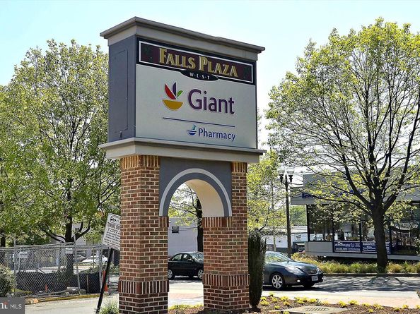 7592 Lakeside Village Drive, Falls Church VA 22042