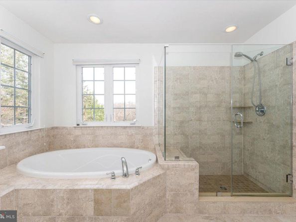 1686 Winterwood Court, Herndon VA 20170