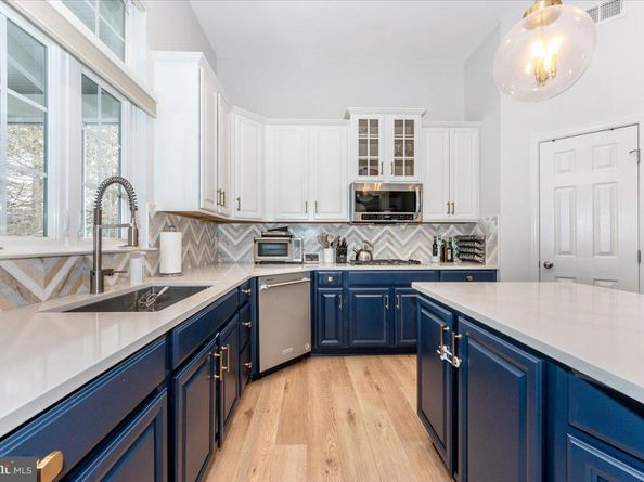 1686 Winterwood Court, Herndon VA 20170