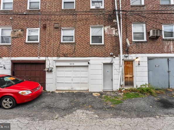 540 Snowden Road, Upper Darby PA 19082