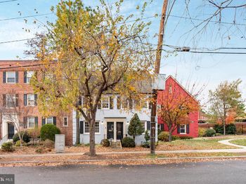 2123 Suitland Terrace SE