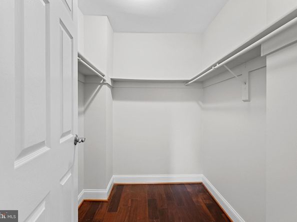 5340 Holmes Run Parkway 107, Alexandria VA 22304