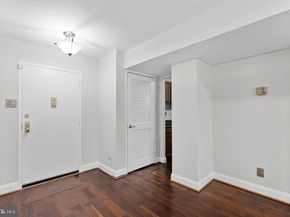 5340 Holmes Run Parkway 107, Alexandria VA 22304