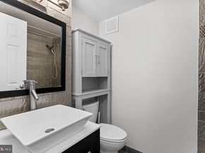 5340 Holmes Run Parkway 107, Alexandria VA 22304