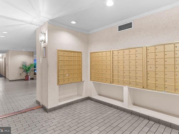 5340 Holmes Run Parkway 107, Alexandria VA 22304