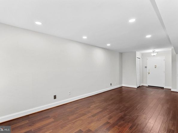 5340 Holmes Run Parkway 107, Alexandria VA 22304