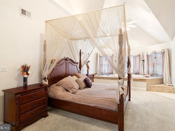 827 Hulmeville Road, Langhorne PA 19047