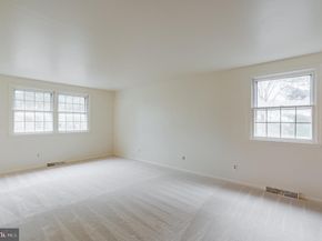 705 Falcon Drive, Glenside PA 19038