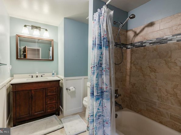 705 Falcon Drive, Glenside PA 19038