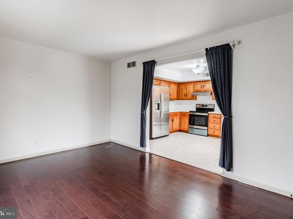 705 Falcon Drive, Glenside PA 19038