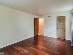 705 Falcon Drive, Glenside PA 19038