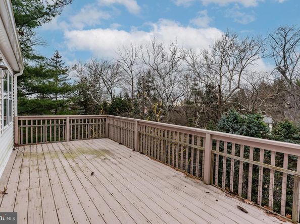 705 Falcon Drive, Glenside PA 19038