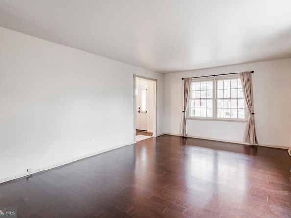 705 Falcon Drive, Glenside PA 19038