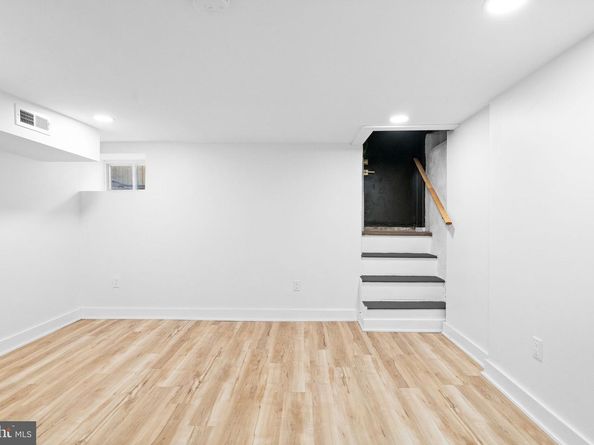 5725 Hunter Street, Philadelphia PA 19131