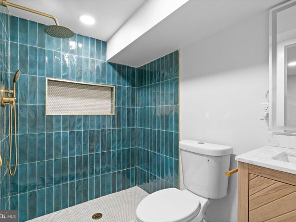 5725 Hunter Street, Philadelphia PA 19131