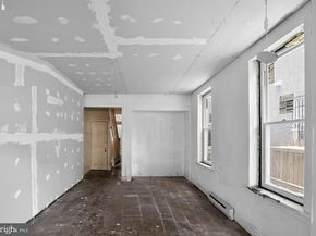 4009 Green Street, Philadelphia PA 19104