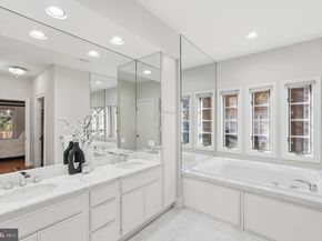 10033 Chartwell Manor, Potomac MD 20854