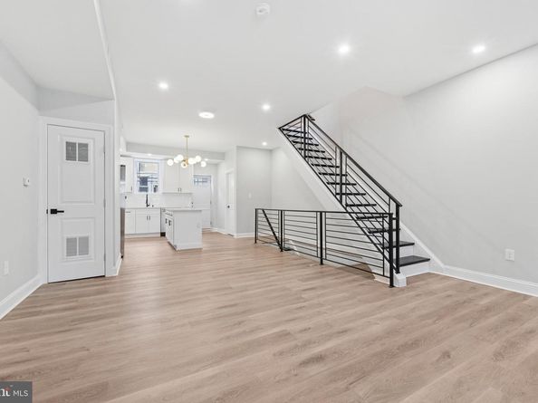 2915 N 24TH Street, Philadelphia PA 19132