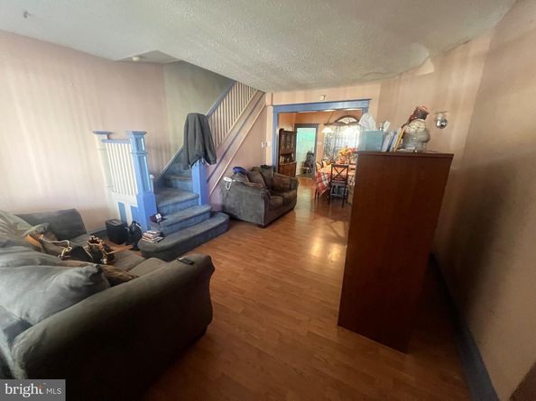 422 W Annsbury Street, Philadelphia PA 19140