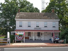 203 Locust Street SW, Vienna VA 22180