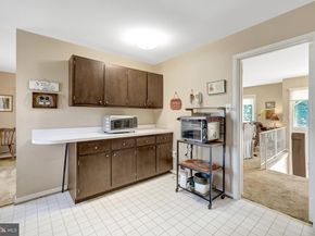 203 Locust Street SW, Vienna VA 22180