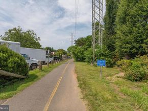 203 Locust Street SW, Vienna VA 22180