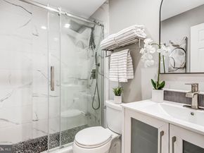 17 Alexander Street, Alexandria VA 22314