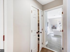 17 Alexander Street, Alexandria VA 22314