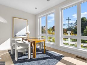 7047 Liberty Lane 32, Mclean VA 22101