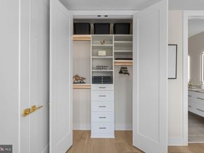 7047 Liberty Lane 32, Mclean VA 22101