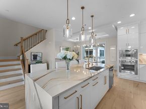 7047 Liberty Lane 32, Mclean VA 22101