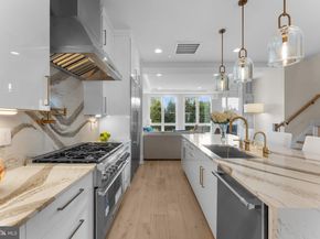 7047 Liberty Lane 32, Mclean VA 22101