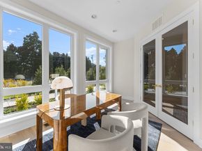 7047 Liberty Lane 32, Mclean VA 22101