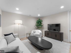 7047 Liberty Lane 32, Mclean VA 22101