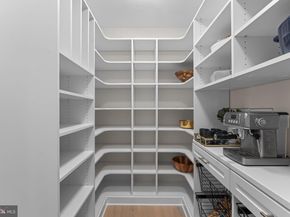 7047 Liberty Lane 32, Mclean VA 22101