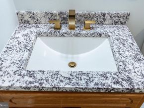 5208 Glenloch Street, Philadelphia PA 19124