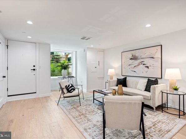 131 11 Street NE 1, Washington DC 20002