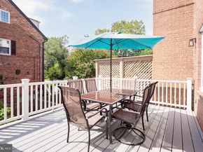 222 Green Street, Alexandria VA 22314