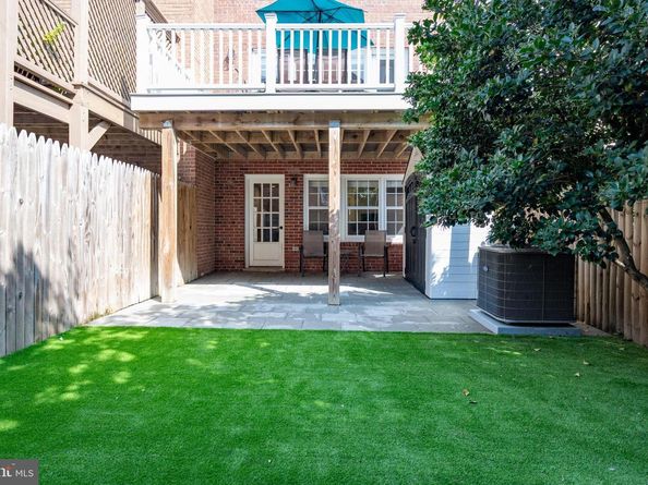 222 Green Street, Alexandria VA 22314