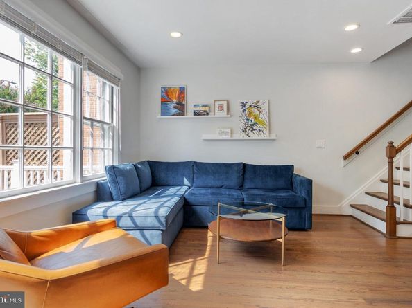 222 Green Street, Alexandria VA 22314
